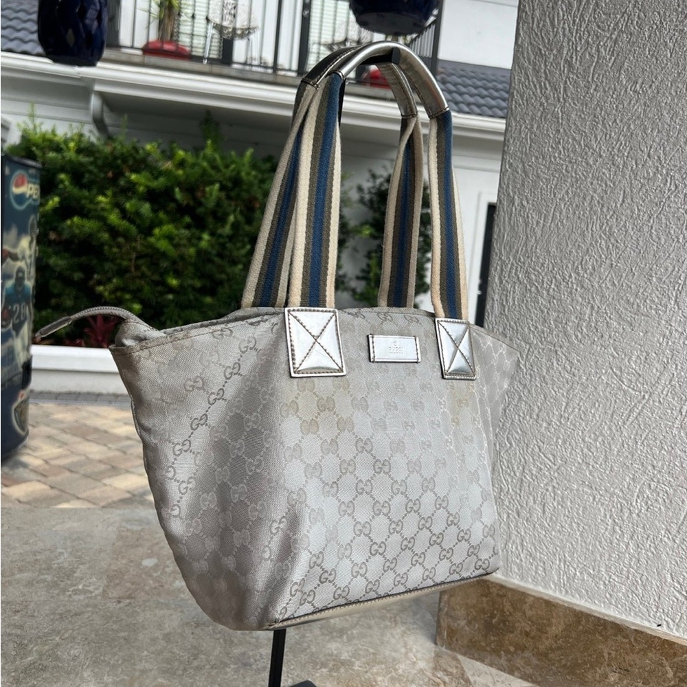 GUCCI Bag 100% authentic! Great deal!